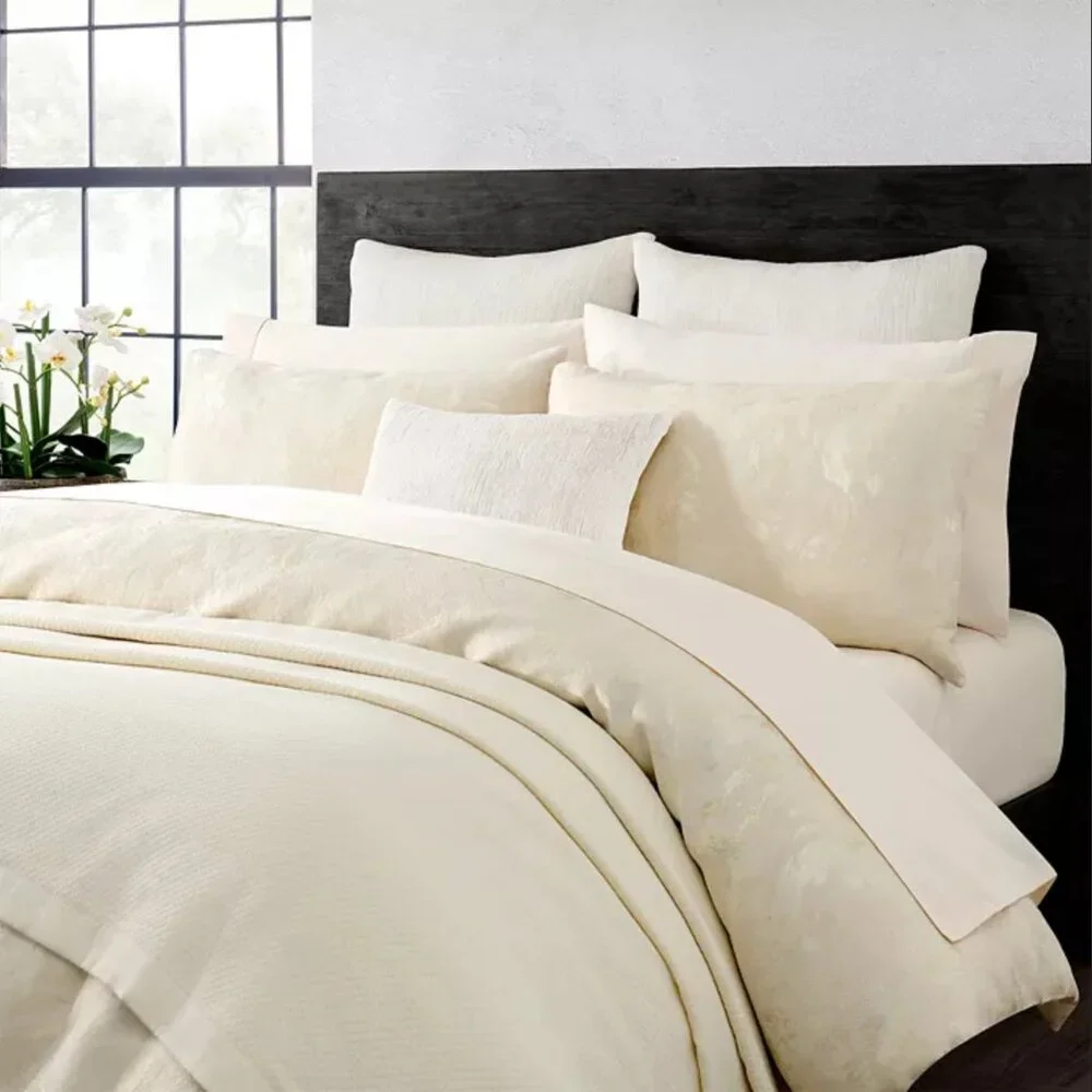 Donna Karan Illusion Duvet Cover
